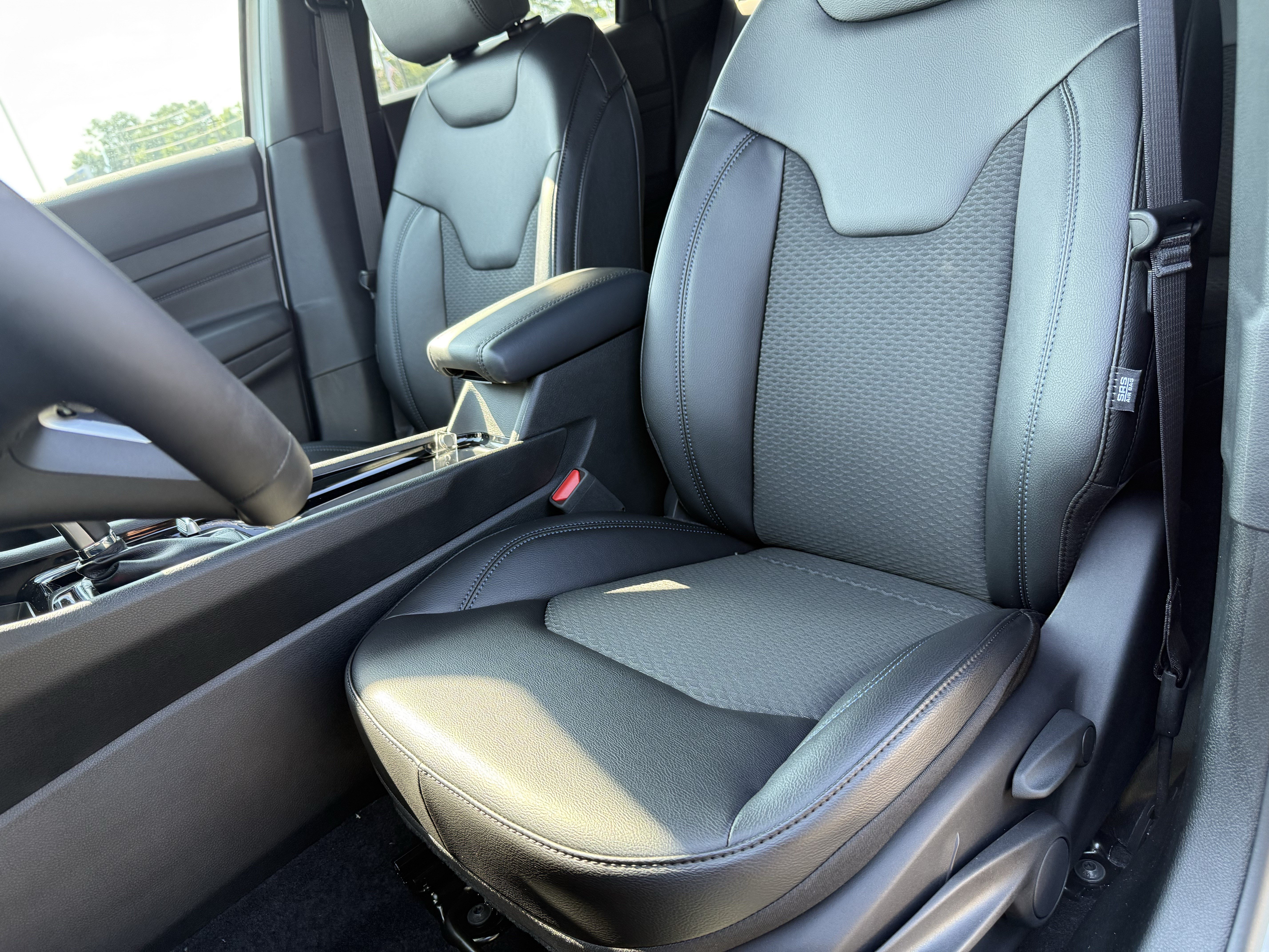 New 2026 Jeep Compass Latitude AWD/4WD image 16