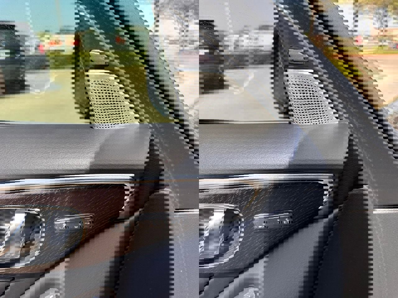 Used 2023 INFINITI Q50 Sensory image 25