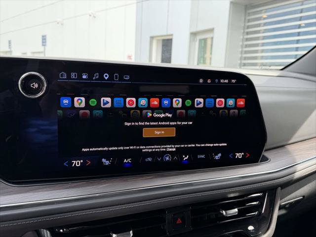 Used 2025 Chevrolet Suburban LT AWD/4WD image 30