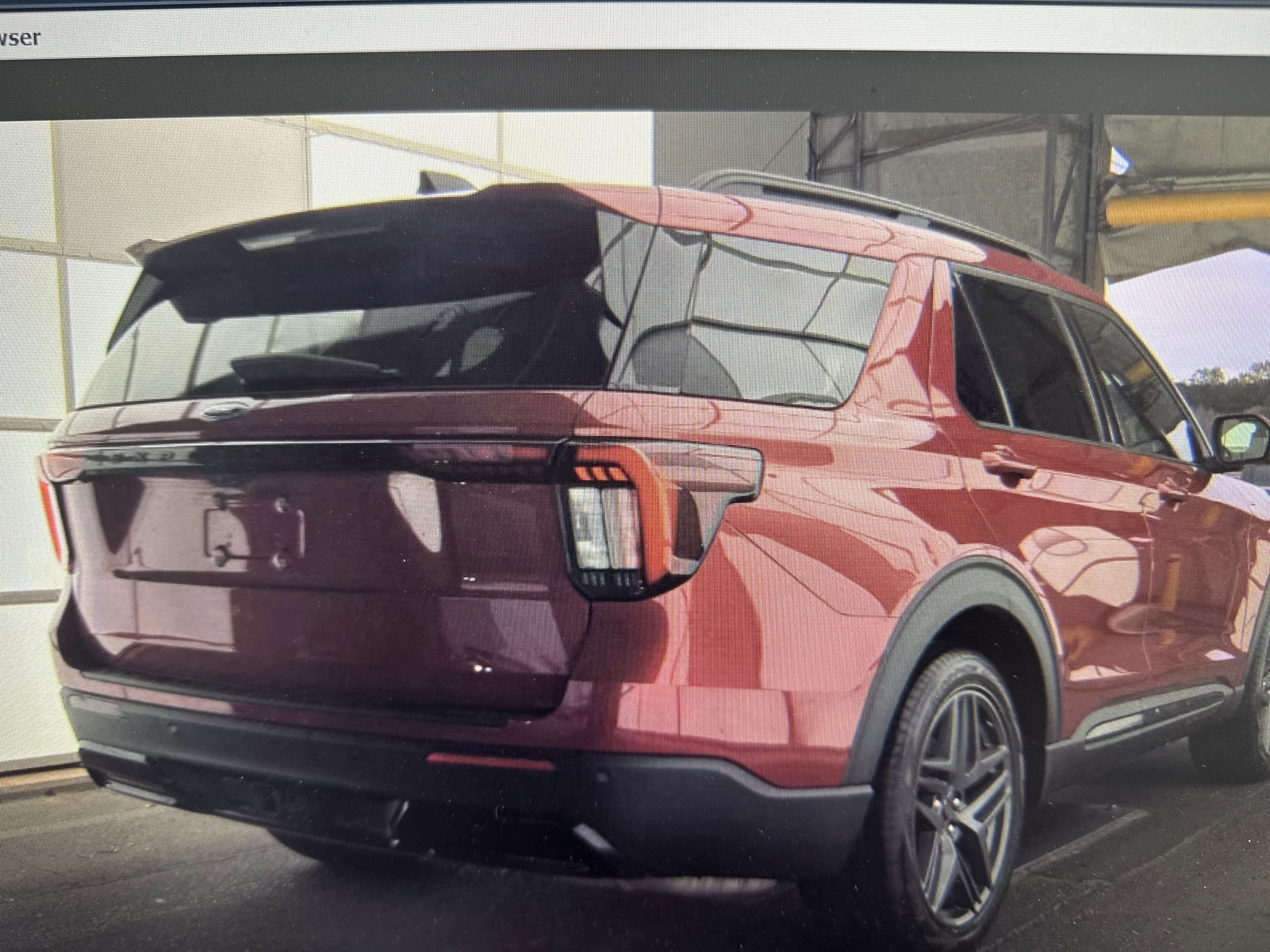 Used 2025 Ford Explorer ST-Line w/ Premium Package image 3