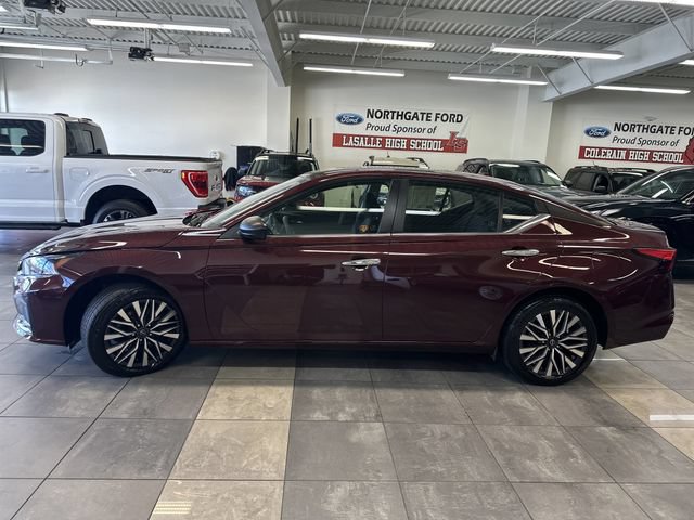 Used 2024 Nissan Altima 2.5 SV AWD/4WD image 15
