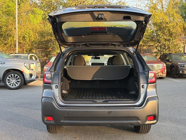 Used 2025 Subaru Outback AWD/4WD image 14