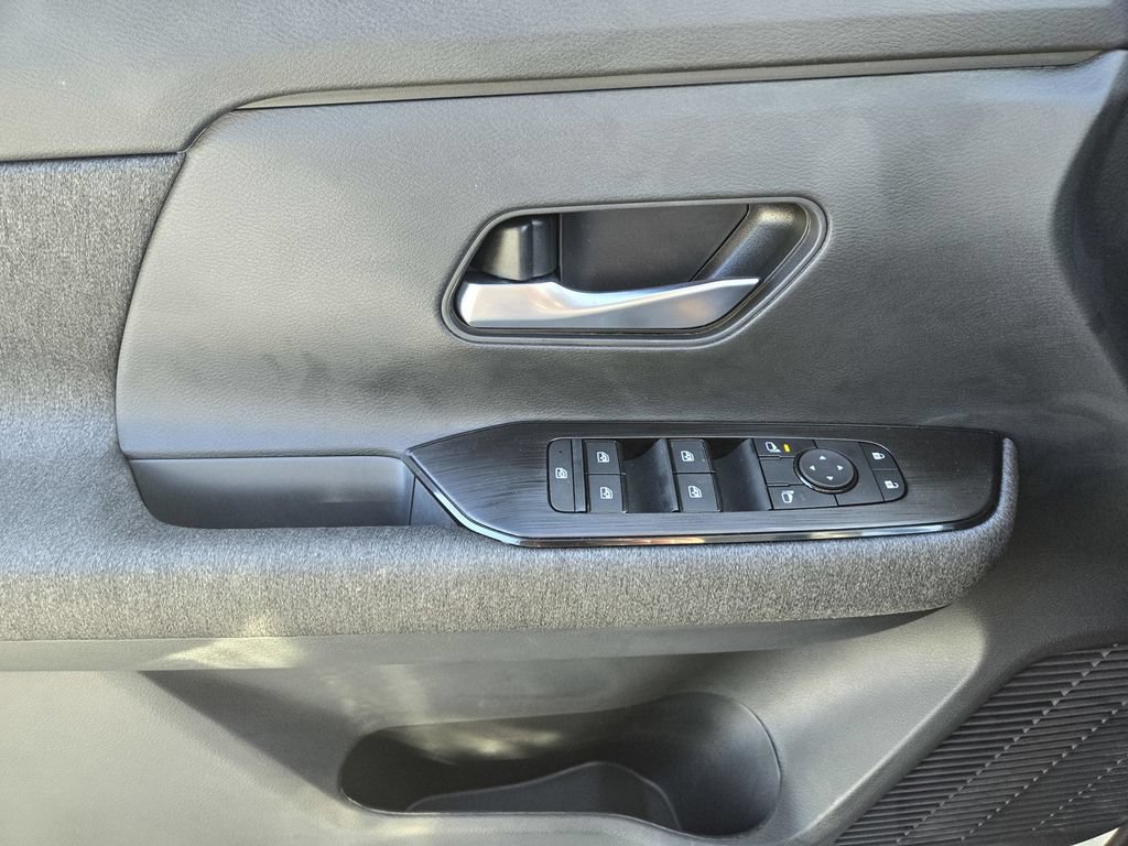 New 2026 Nissan Kicks SV FWD image 12