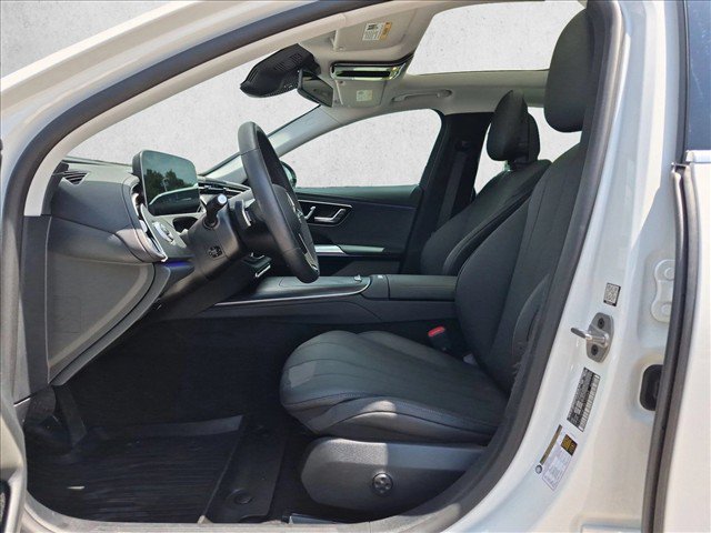 Used 2025 Mercedes-Benz E 350 4MATIC Sedan image 15