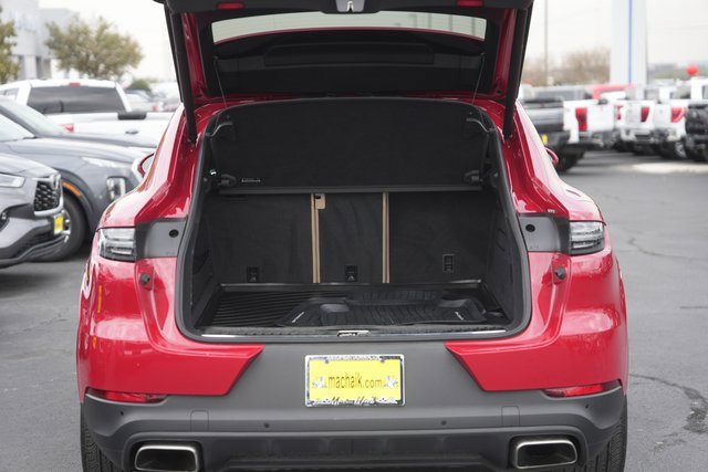 Used 2021 Porsche Cayenne Coupe image 31