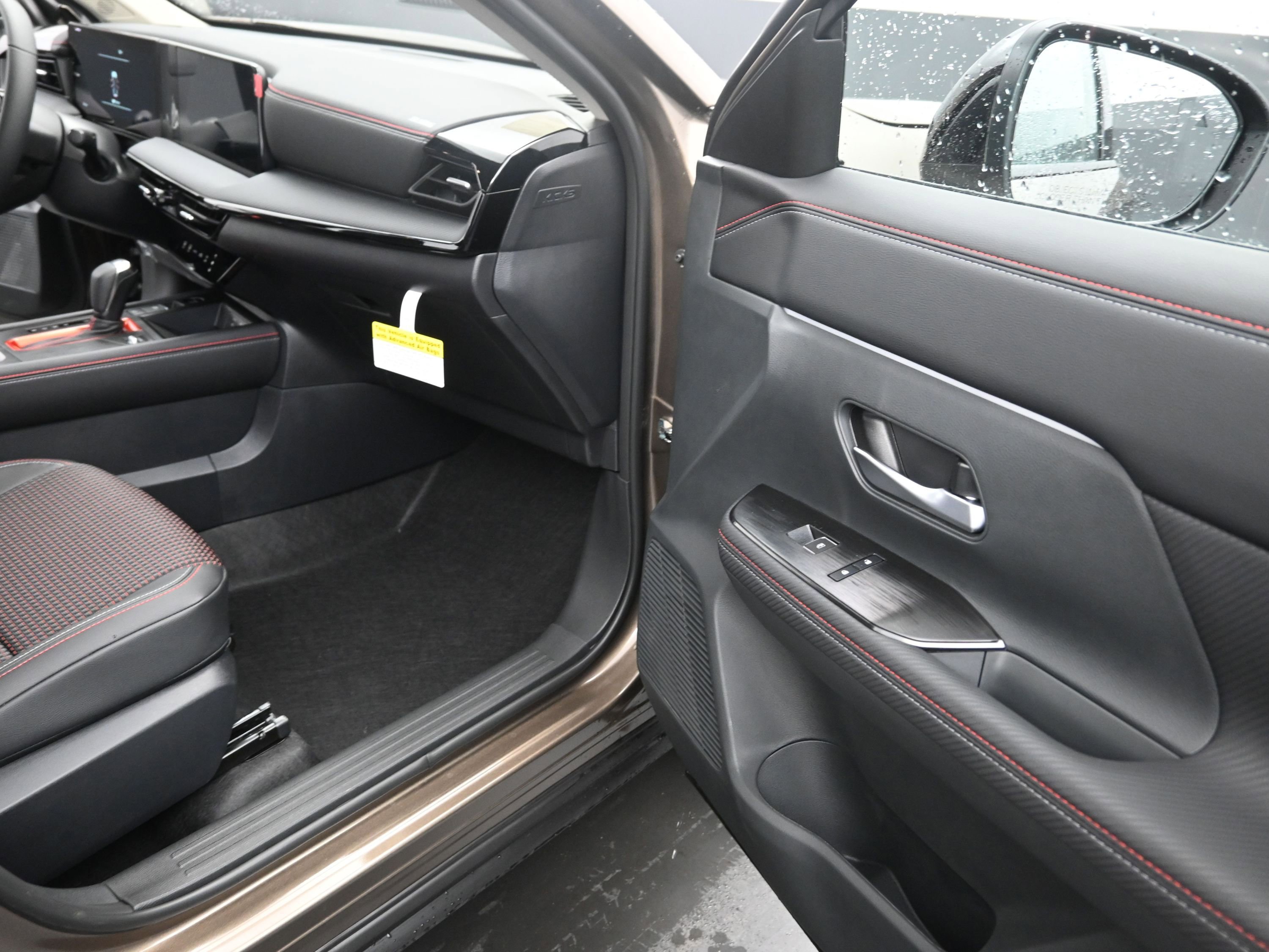 New 2026 Nissan Kicks SR FWD image 20