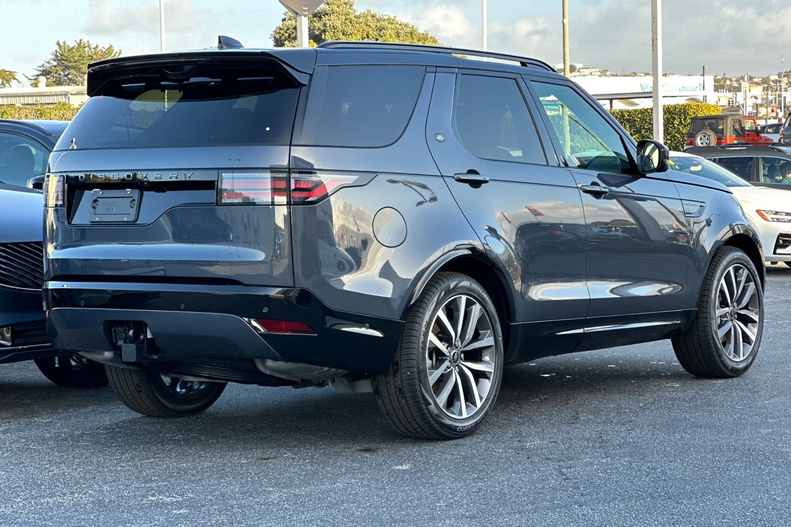 New 2025 Land Rover Discovery Dynamic SE image 5