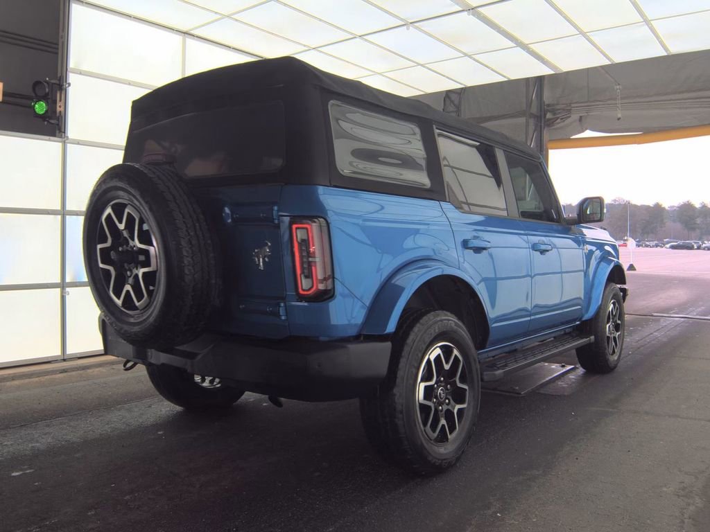 Used 2021 Ford Bronco Outer Banks image 6