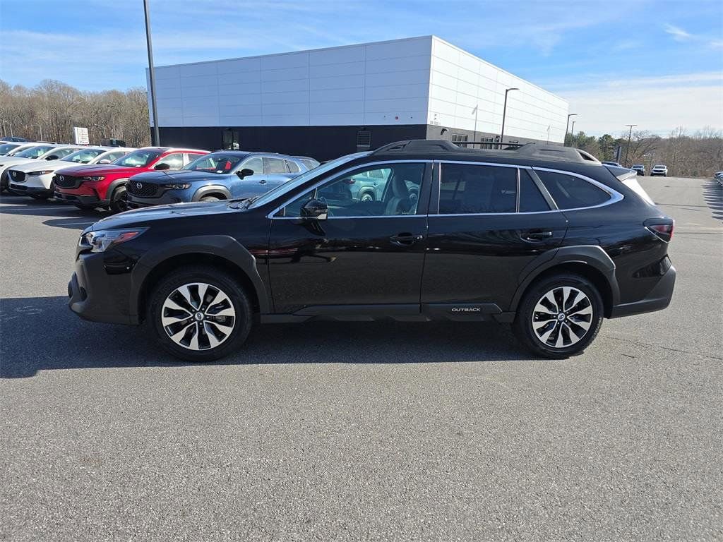 Used 2023 Subaru Outback Limited image 7
