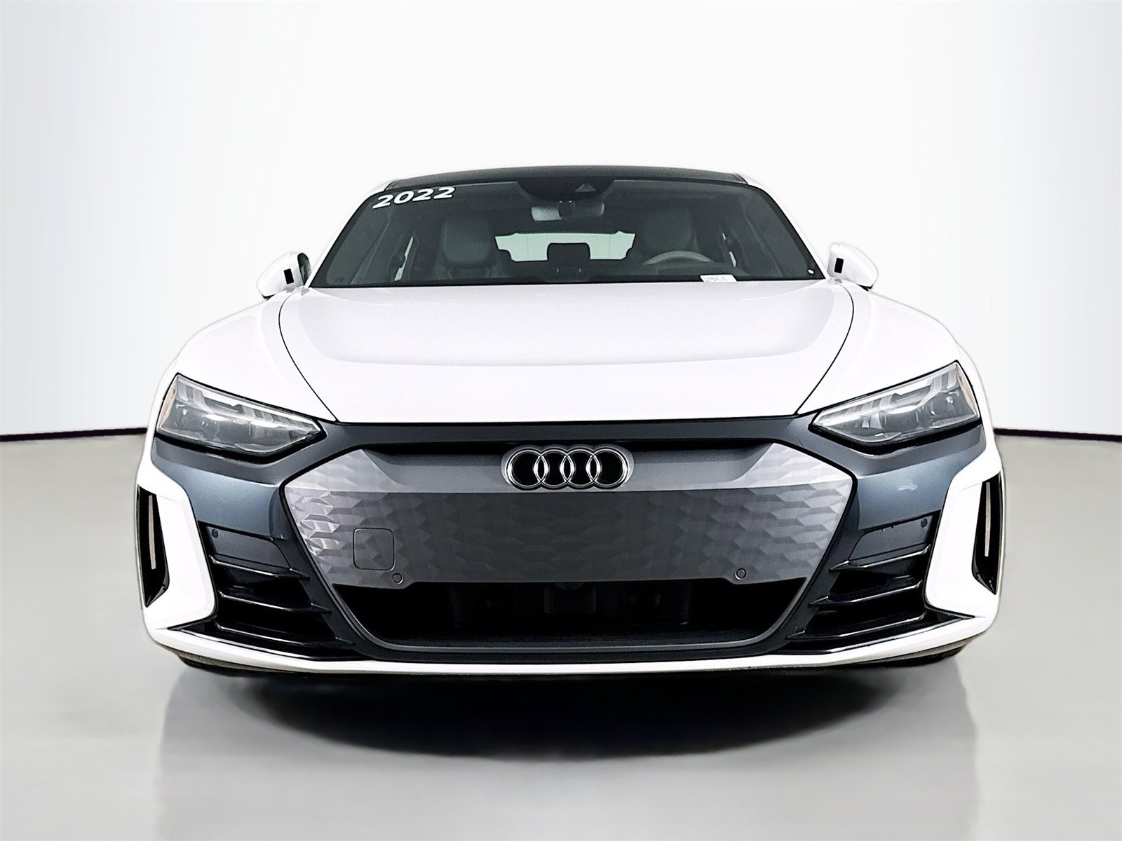 Certified 2022 Audi e-tron GT Premium Plus image 2