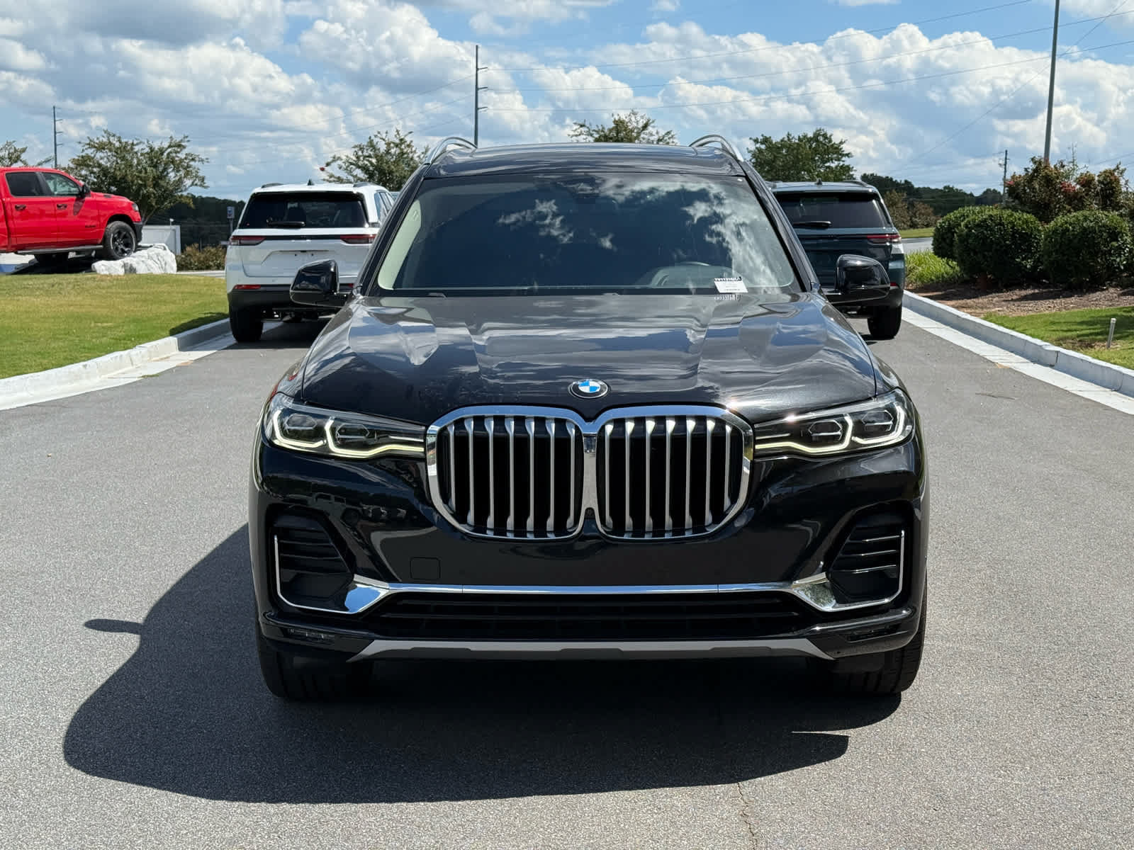 Used 2022 BMW X7 xDrive40i w/ Premium Package AWD/4WD image 8