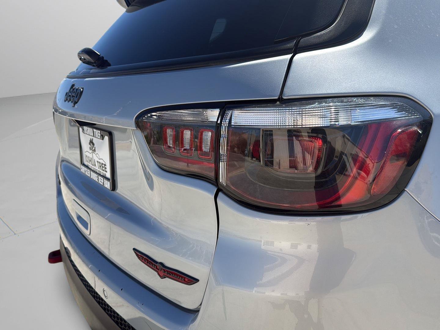 Used 2024 Jeep Compass Trailhawk AWD/4WD image 18