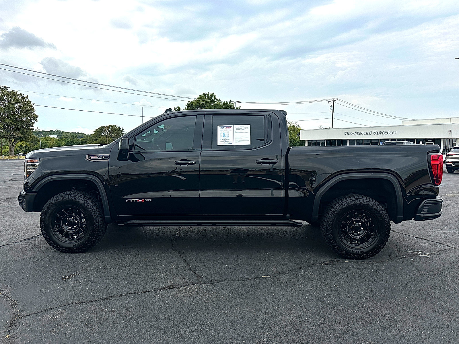 Used 2026 GMC Sierra 1500 AT4X w/ AT4X AEV Edition AWD/4WD image 4