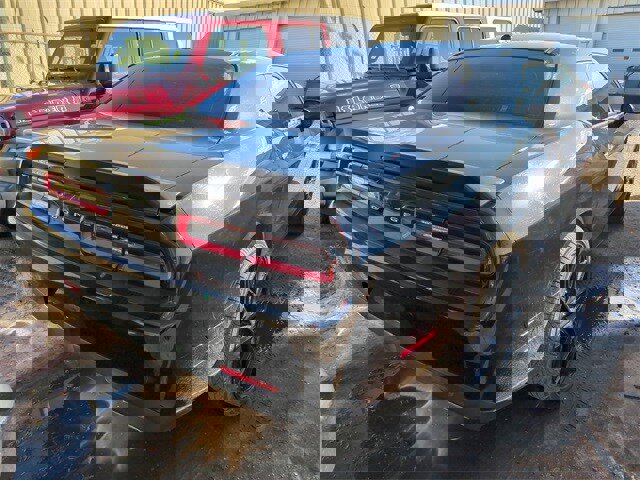 Used 2023 Dodge Challenger SXT image 3