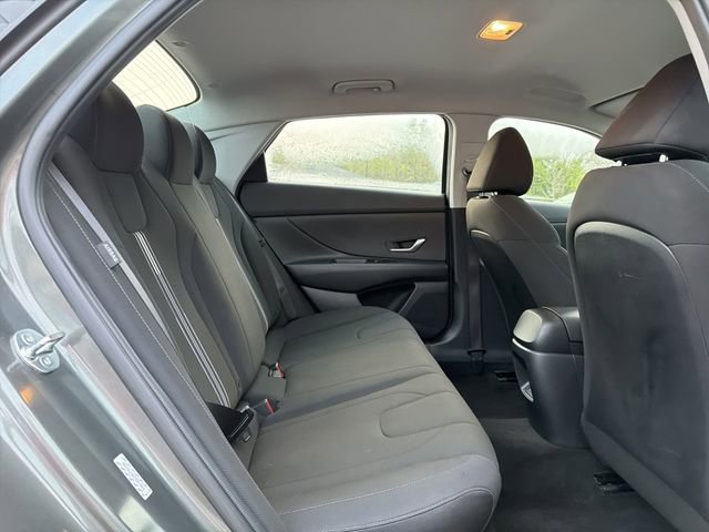 Used 2024 Hyundai Elantra SEL image 15