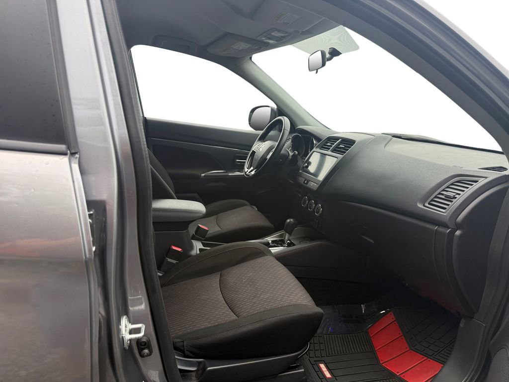 Used 2019 Mitsubishi Outlander Sport SE FWD image 15