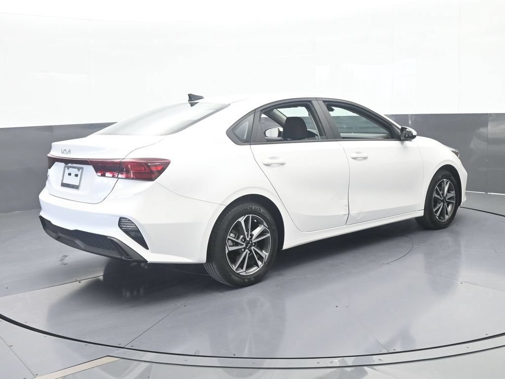 Used 2023 Kia Forte LXS FWD image 6