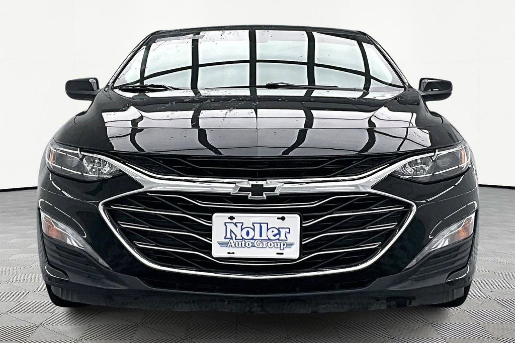 Used 2022 Chevrolet Malibu LT image 3