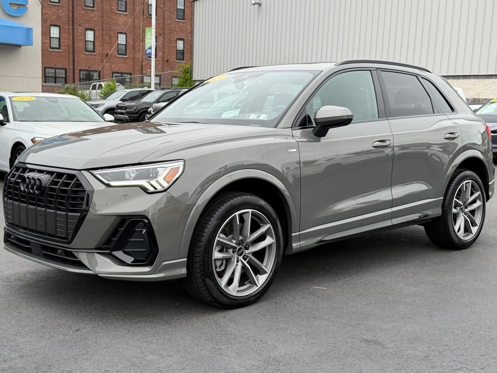 Used 2024 Audi Q3 2.0T Premium w/ Convenience Package AWD/4WD image 25