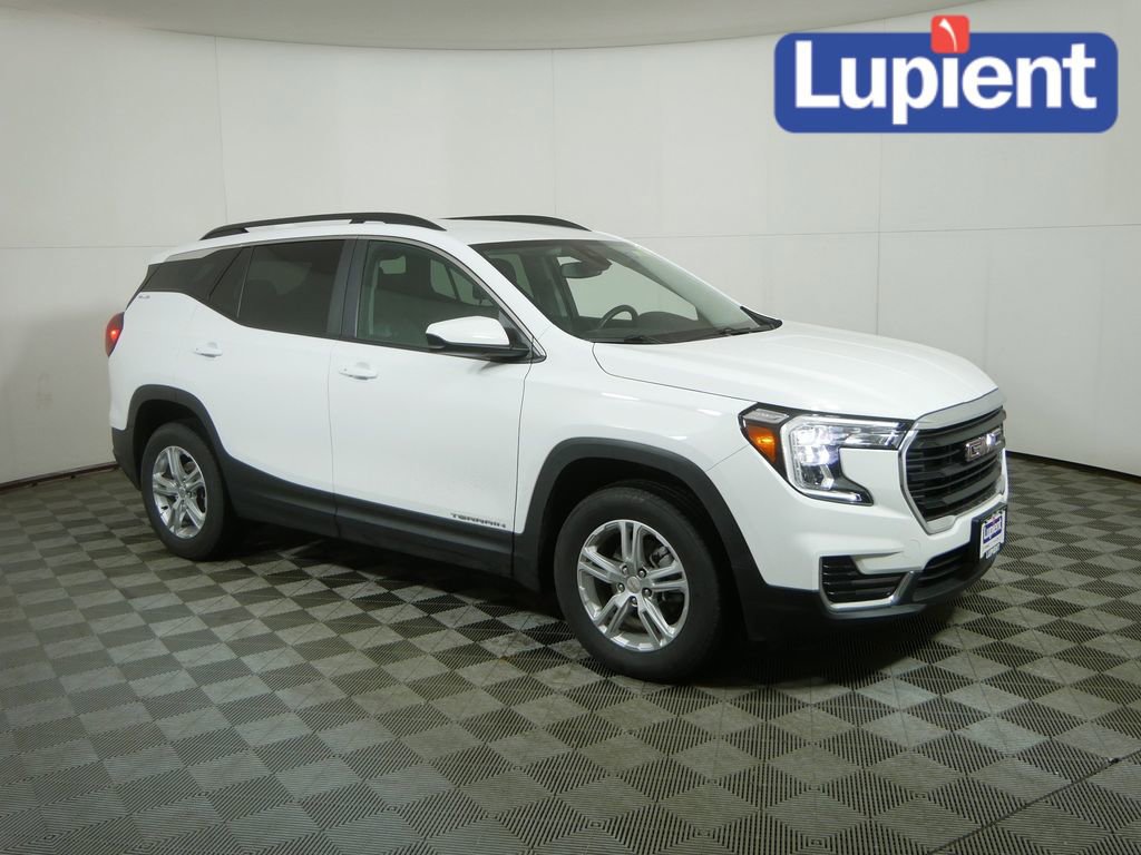 Used 2023 GMC Terrain SLE w/ Driver Convenience Package image 1
