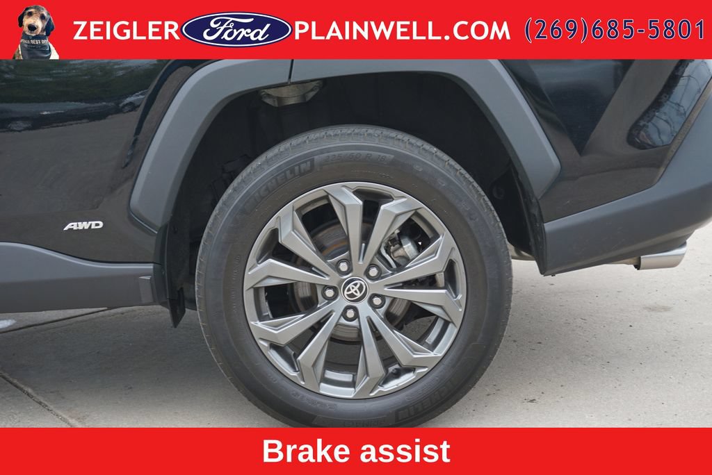 Used 2023 Toyota RAV4 Limited AWD/4WD image 9