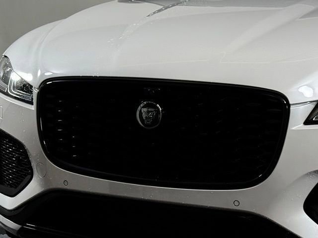 New 2026 Jaguar F-PACE R-Dynamic S image 11