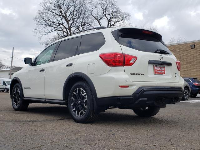 Used 2019 Nissan Pathfinder SL w/ Rock Creek Edition image 3