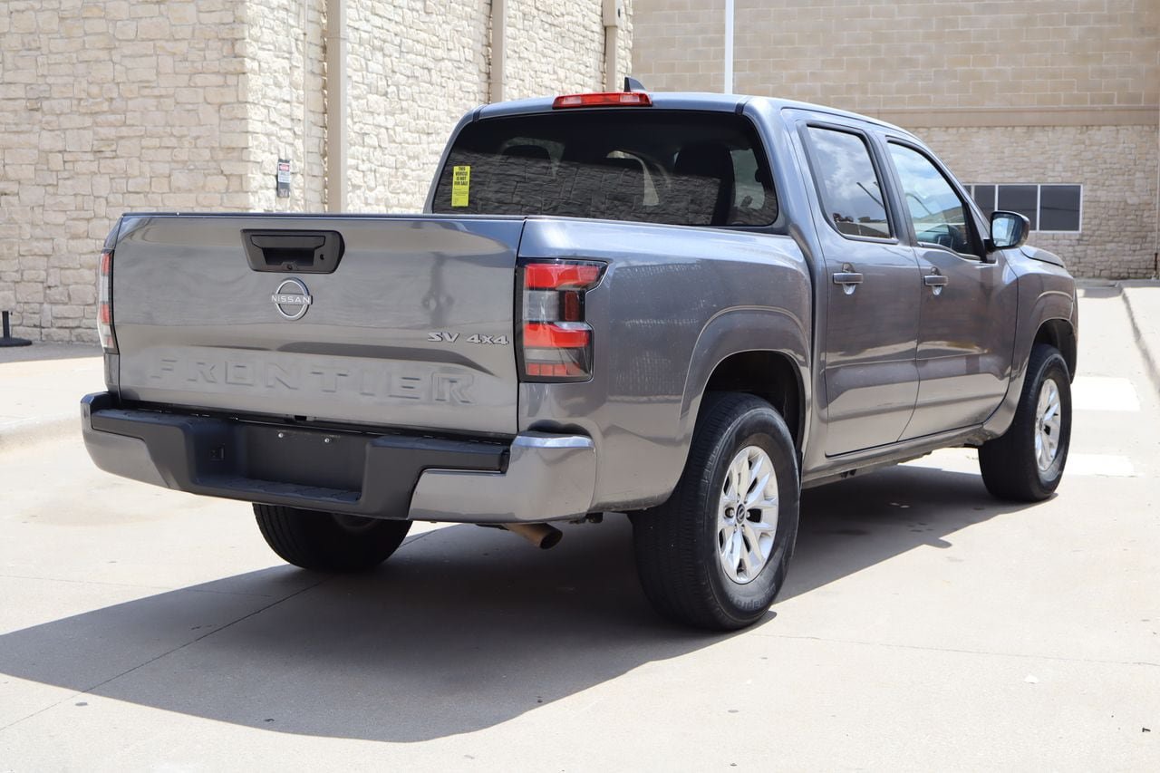 Used 2024 Nissan Frontier SV AWD/4WD image 3
