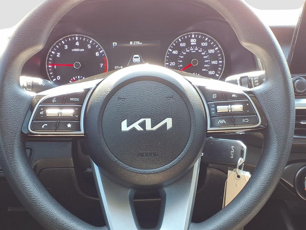 Used 2023 Kia Forte LXS w/ LXS Technology Package image 14