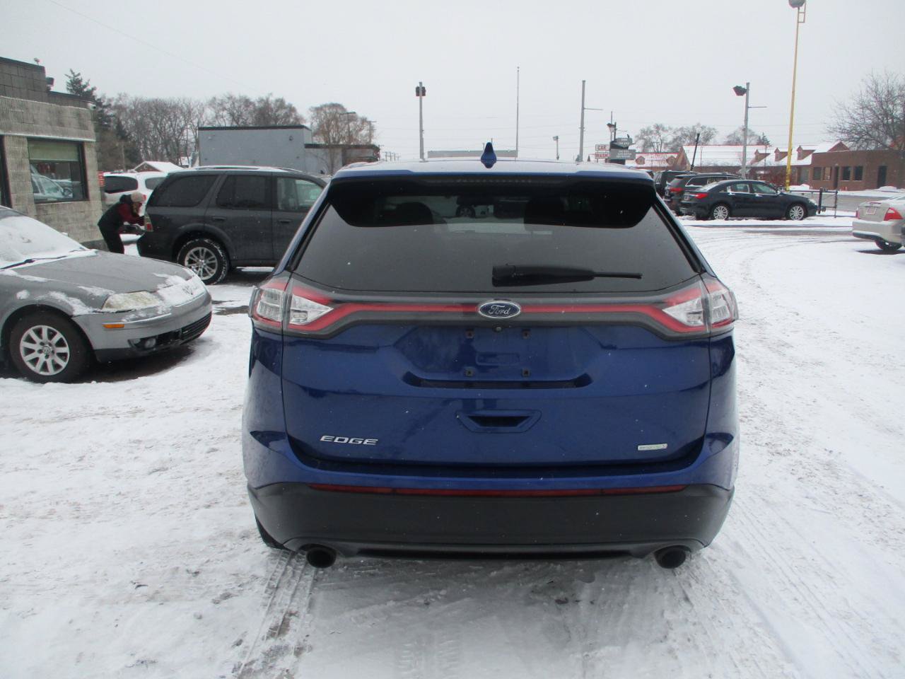 Used 2015 Ford Edge SE FWD image 5