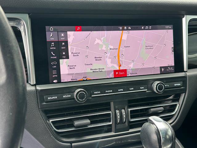 Used 2020 Porsche Macan AWD/4WD image 26