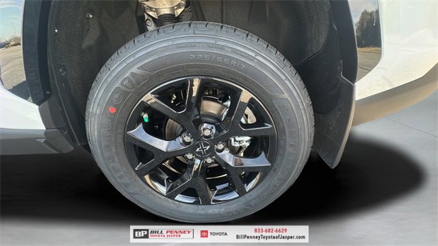 New 2025 Toyota RAV4 XLE image 19