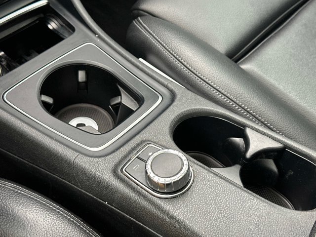Used 2018 Mercedes-Benz GLA 250 4MATIC image 33