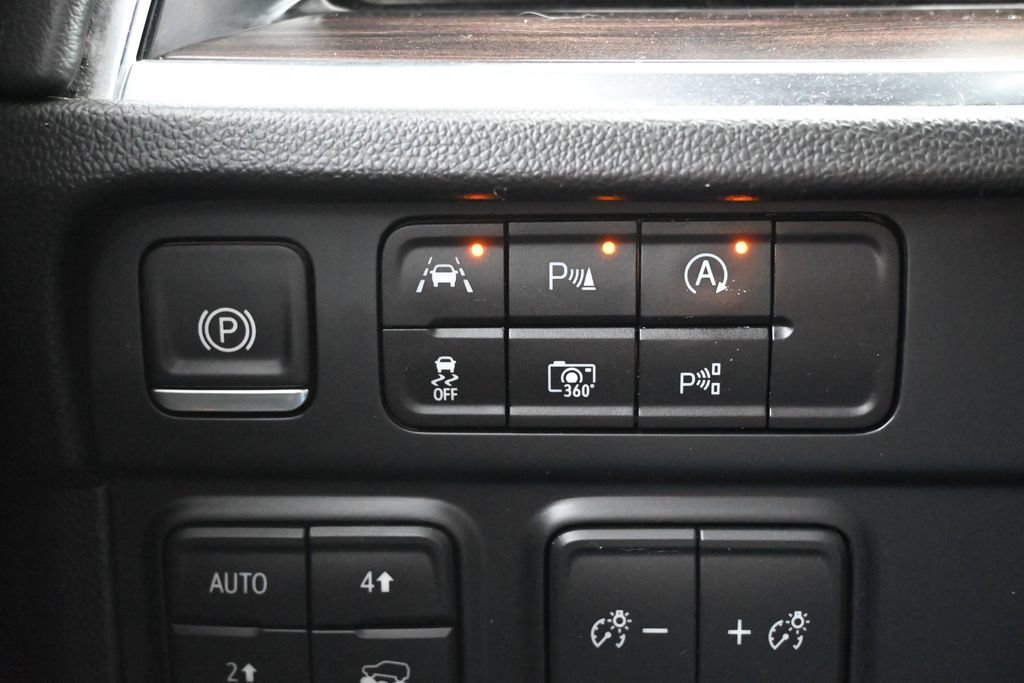 Used 2025 Chevrolet Tahoe LT AWD/4WD image 13