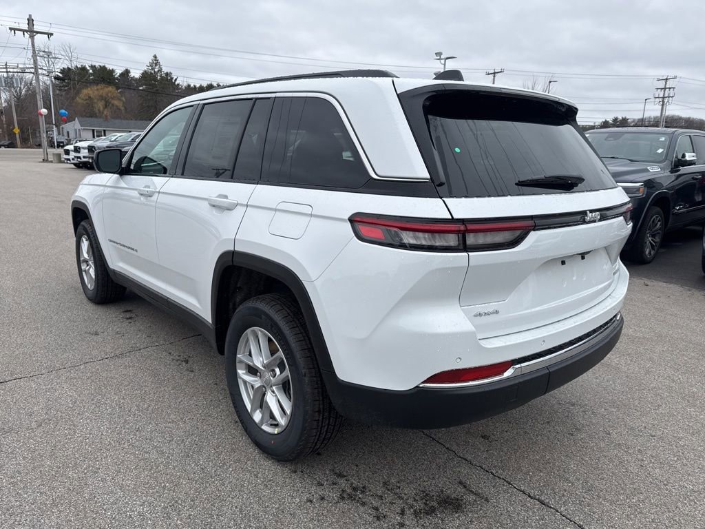 New 2026 Jeep Grand Cherokee Laredo image 3