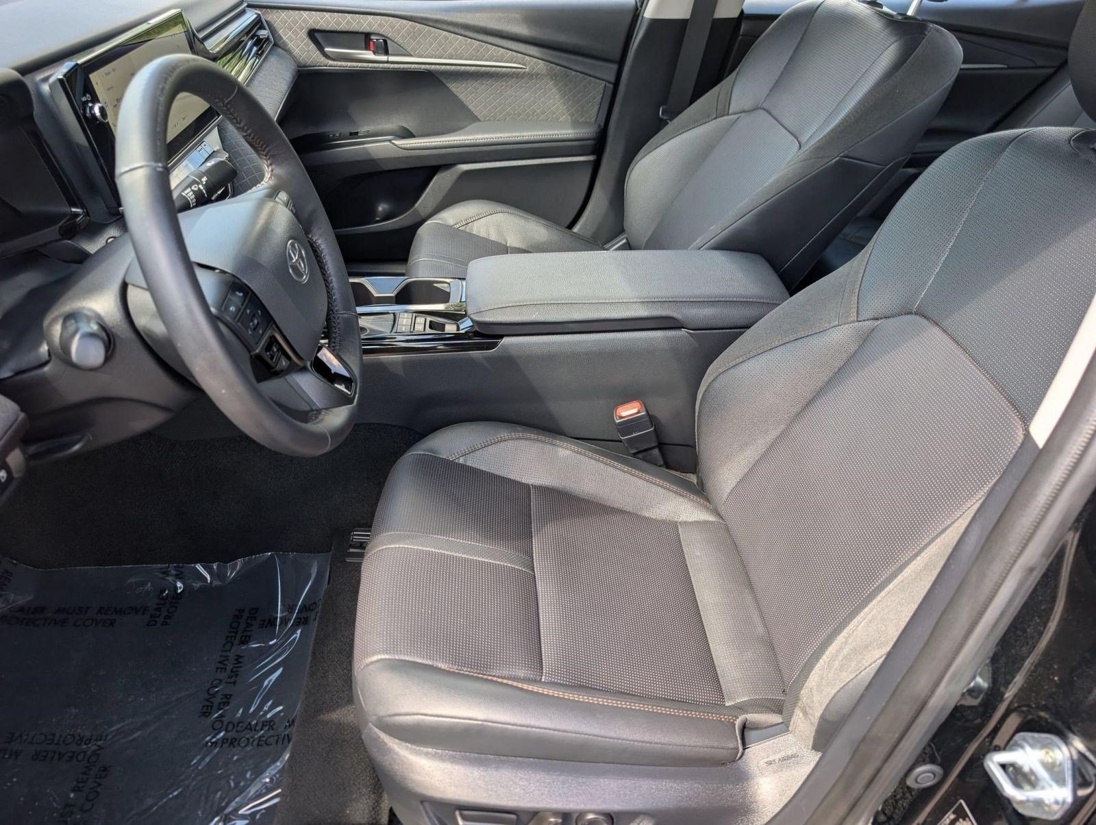 Used 2026 Toyota Camry XLE FWD image 5