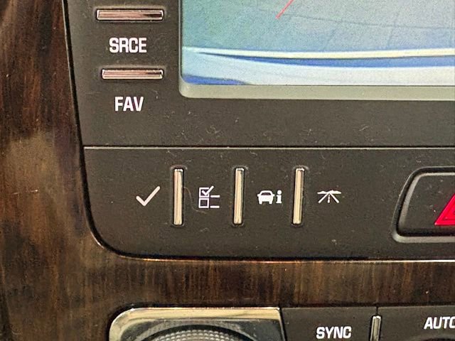 Used 2016 Chevrolet Traverse LT FWD image 23