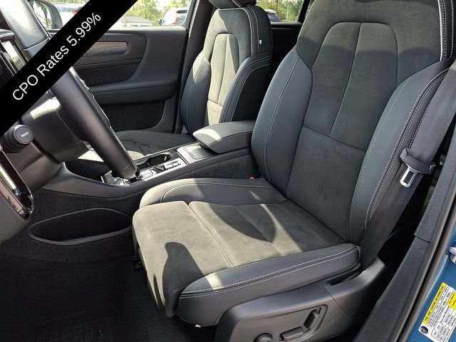 Certified 2023 Volvo XC40 B5 Plus w/ Driver Assist Package AWD/4WD image 17