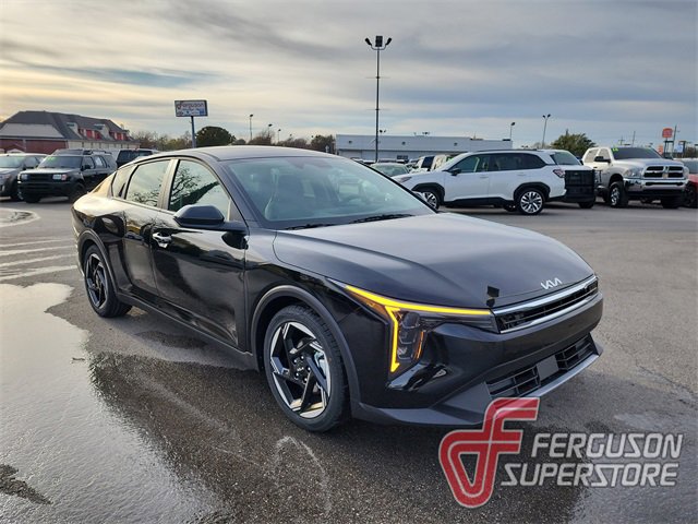New 2025 Kia K4 EX