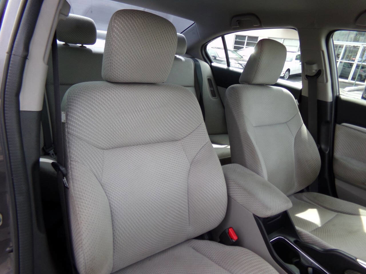 Used 2015 Honda Civic Hybrid Sedan image 37