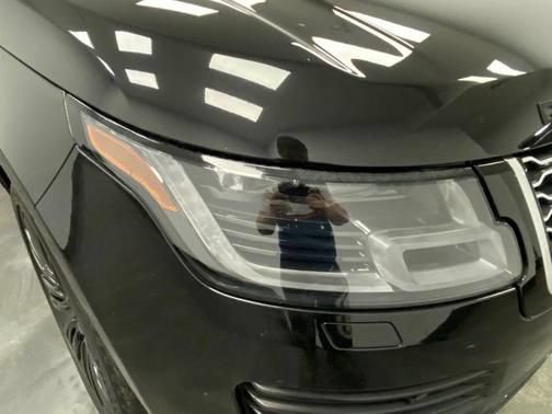 Used 2018 Land Rover Range Rover Supercharged AWD/4WD image 10