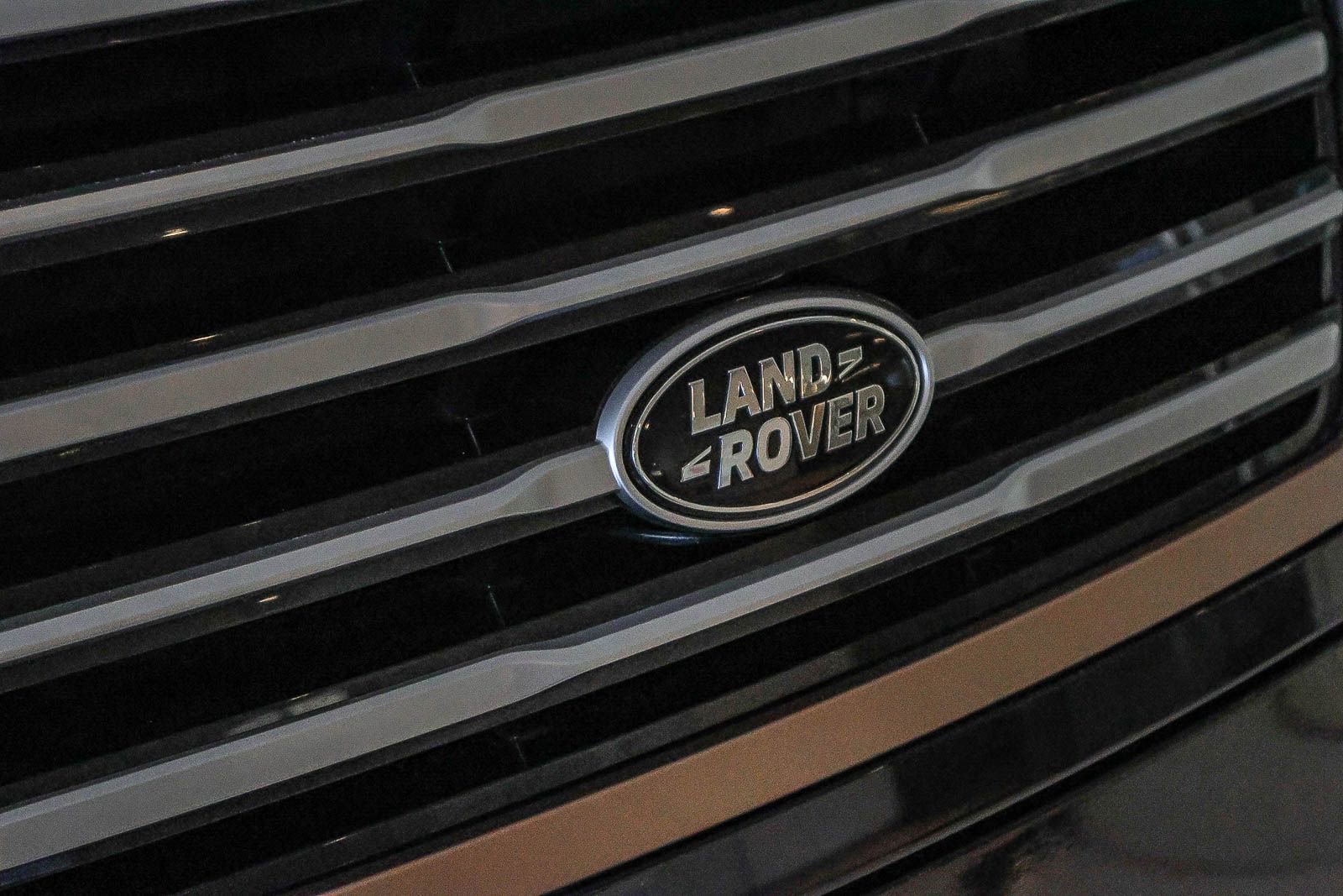 Used 2024 Land Rover Range Rover SV image 15