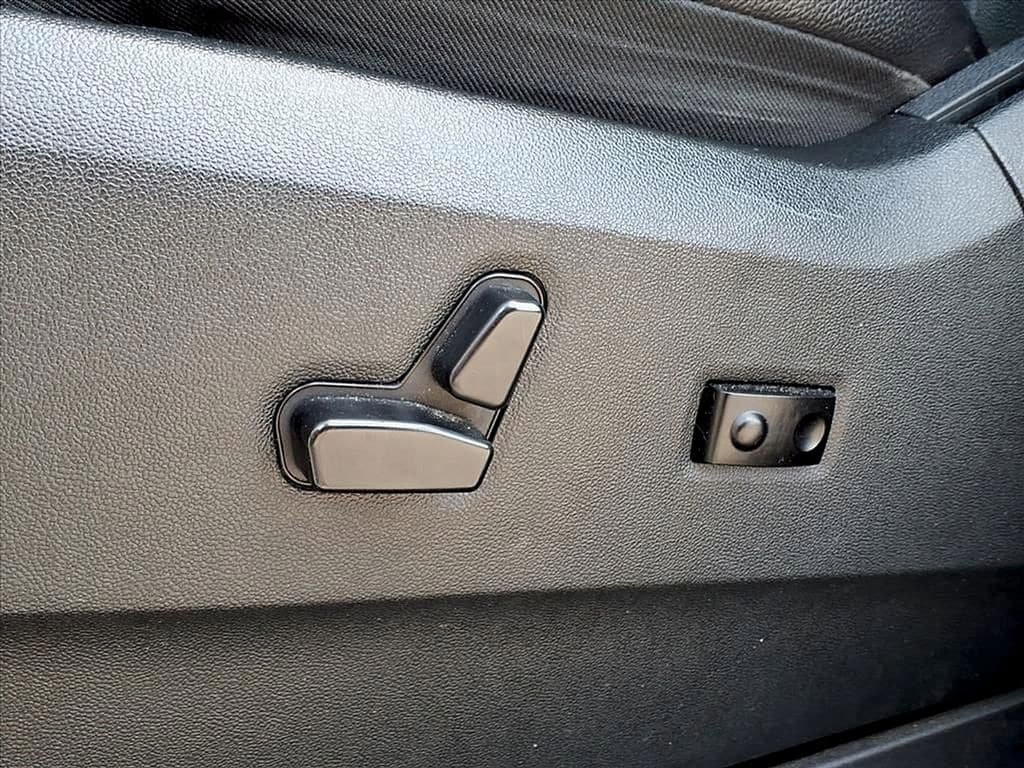 Used 2019 Dodge Grand Caravan GT FWD image 3