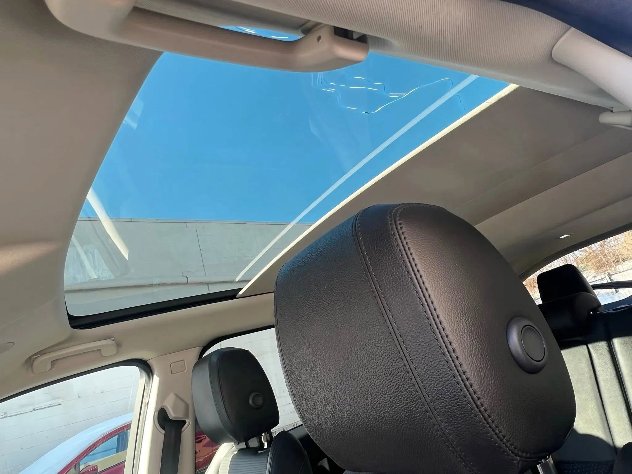 Used 2021 Land Rover Discovery Sport SE image 28