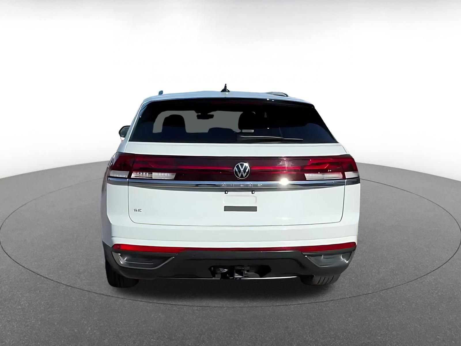 Used 2025 Volkswagen Atlas Cross Sport SE FWD image 12