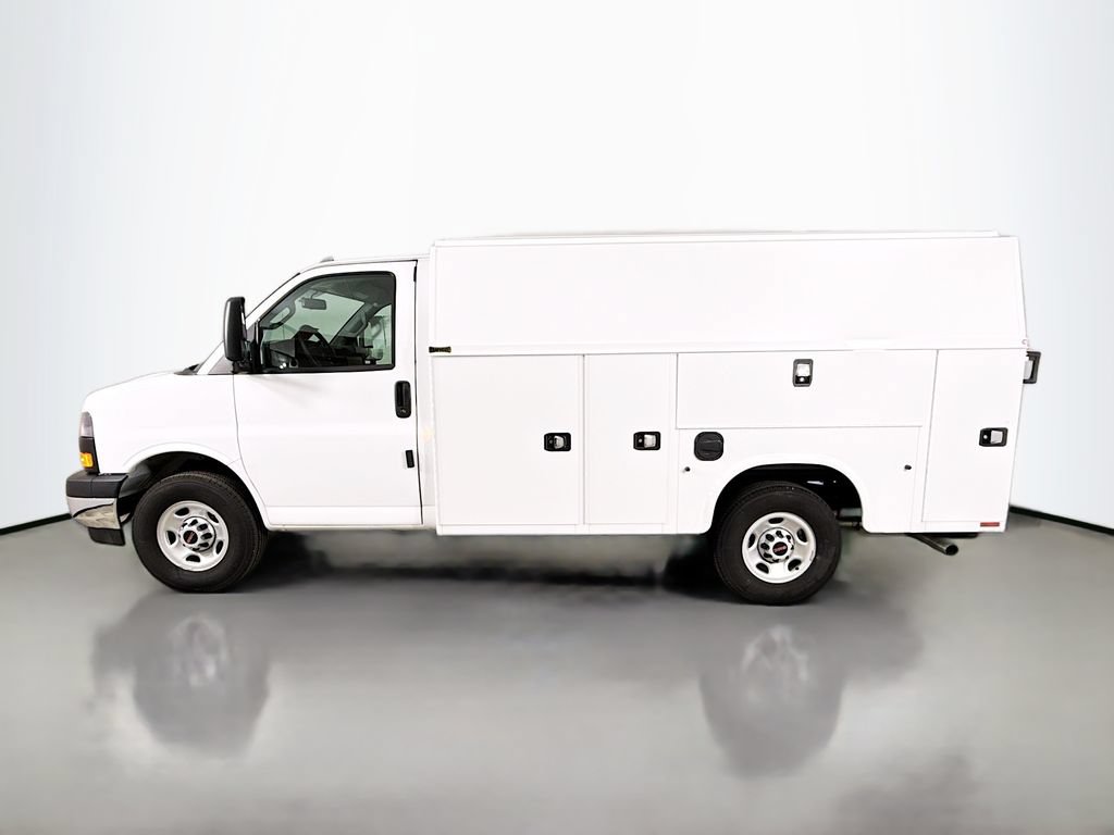 New 2025 GMC Savana 3500 w/ Power Convenience Package RWD image 4