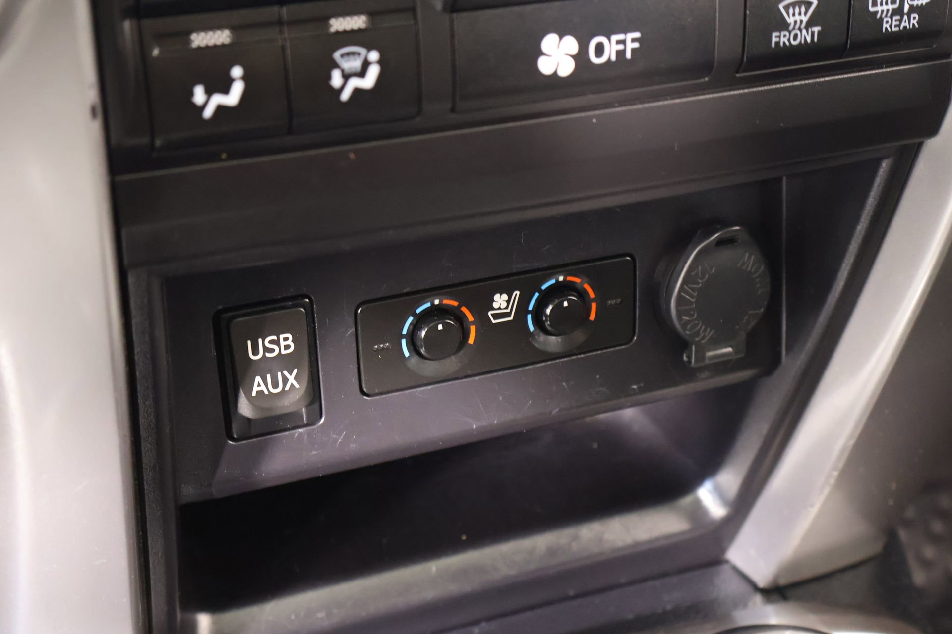 Used 2018 Toyota 4Runner Limited image 7