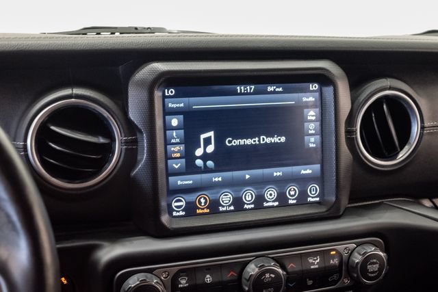 Used 2018 Jeep Wrangler Unlimited Sahara AWD/4WD image 17