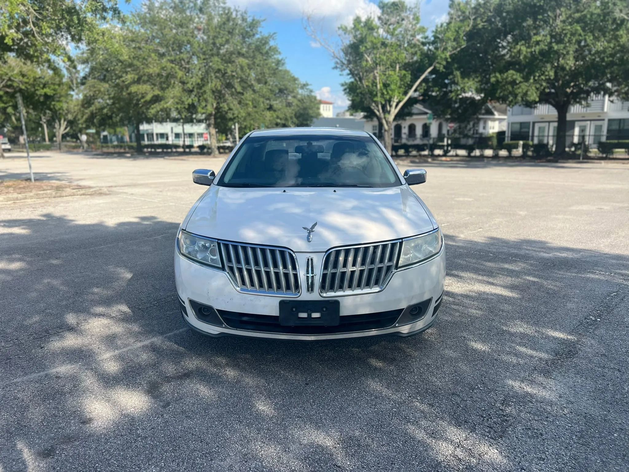 Used 2010 Lincoln MKZ FWD image 2