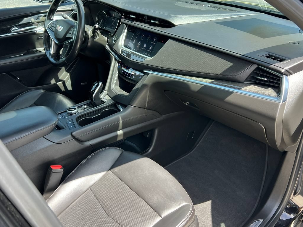 Used 2020 Cadillac XT5 Premium Luxury AWD/4WD image 23